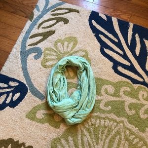 Gap lightweight scarf